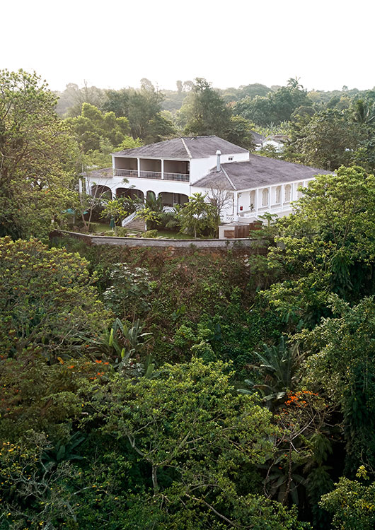 Roça Sundy hilltop plantation house above the Príncipe rainforest