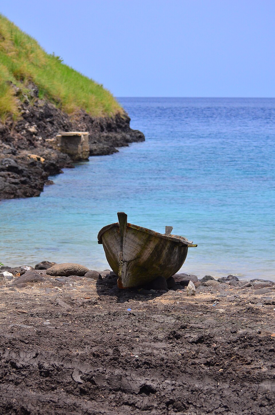 Traditional wooden boat on the shore at Lagoa Azul