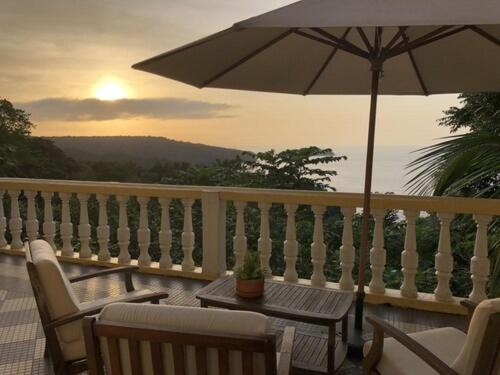 Belo Monte plantation hotel above Praia Banana Príncipe
