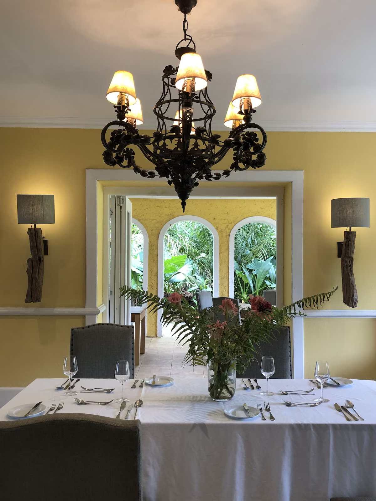 Plantation-house dining room at Belo Monte, Príncipe
