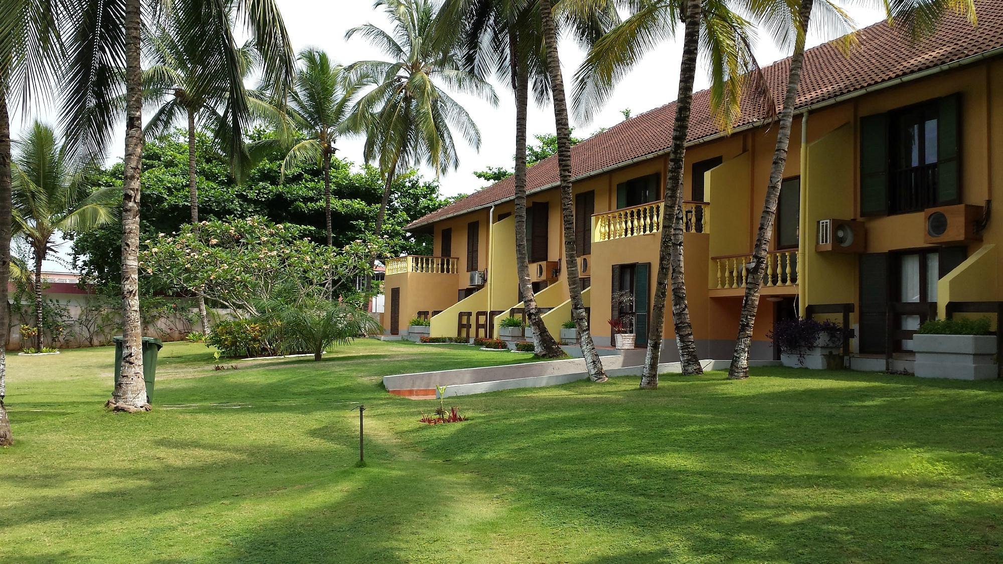 Pestana Miramar garden grounds