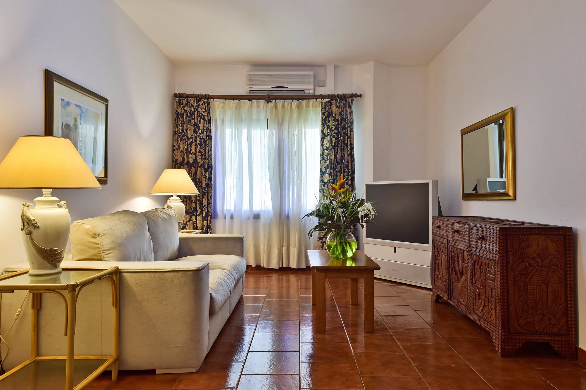 Pestana Miramar guest bedroom