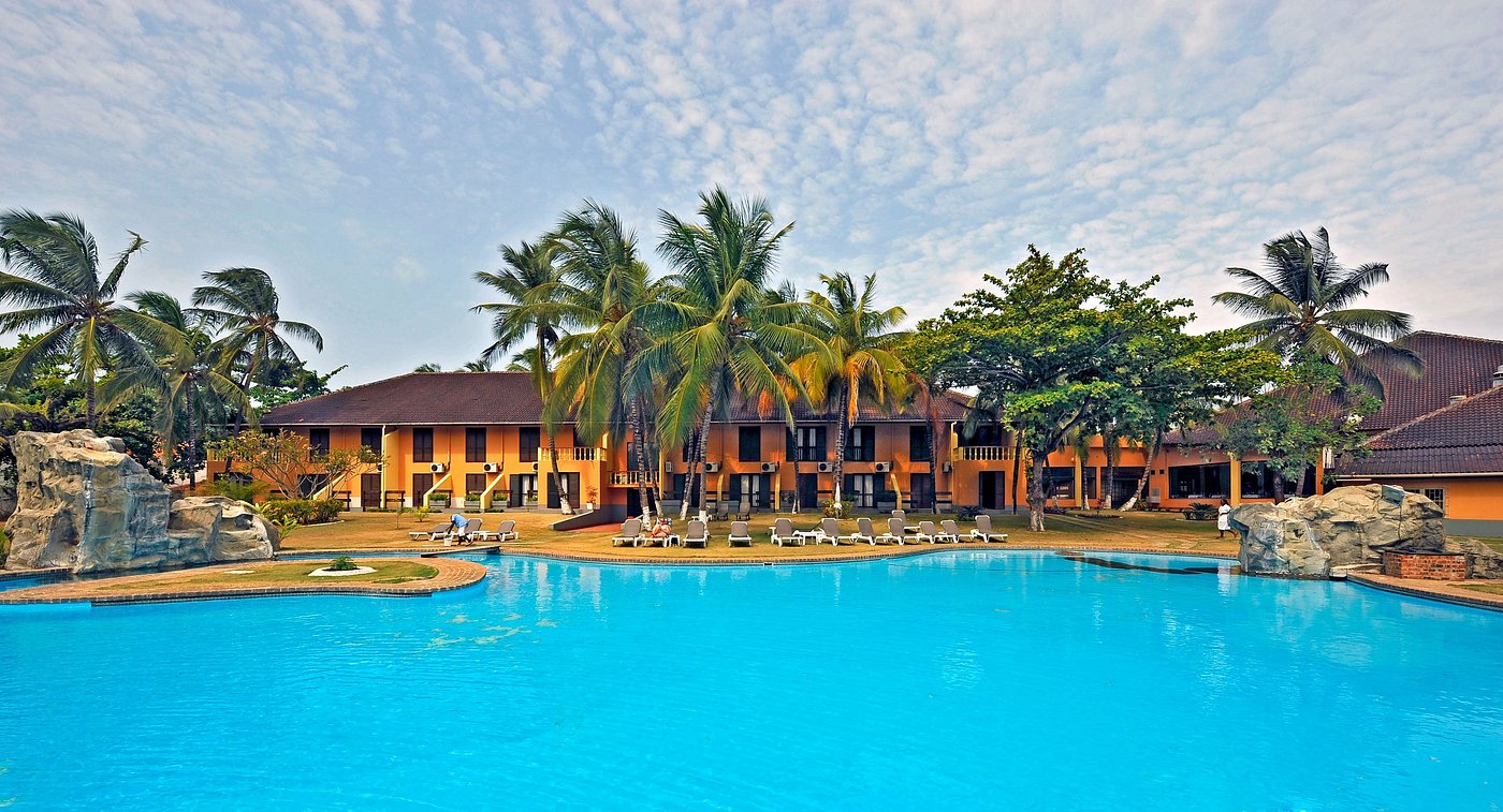 Pestana Miramar beachfront swimming pool with sun loungers